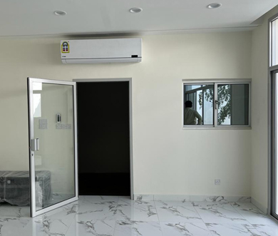 Galery Image